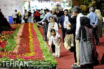 نمایشگاه گل و گیاه در بوستان گفتگو 6