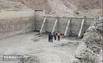 تور بازدید اصحاب رسانه از روند لایروبی مسیل ها و قنوات 23