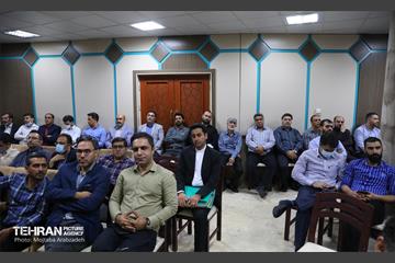 دیدار صمیمانه شهردار تهران با کارکنان شهرداری منطقه هشت