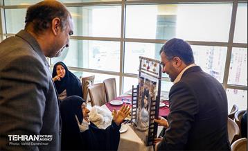 آیین تجلیل از خانواده‌های معظم شهدا منطقه 17