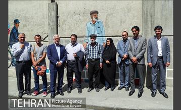 بازدید اعضا شورای شهر از دیوارنگاری جدار مترو خزانه 15