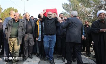 تشییع پیکر خبرنگار فقید مهدی علیرضایی (1) 8