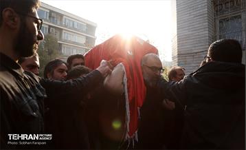 تشییع پیکر خبرنگار فقید مهدی علیرضایی 45