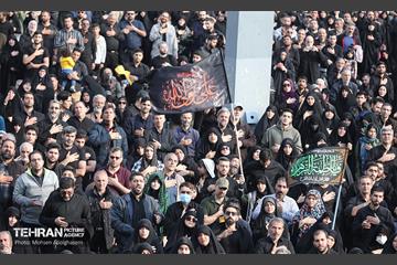 عزاداری شهادت امیرالمومنین (ع) در میدان امام حسین (ع) 44