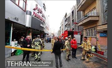 پایان عملیات اطفای حریق ساختمان برق حرارتی میدان ولیعصر 6