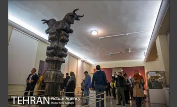 گشت و گذاری در موزه‌های ملی، آبگینه و نقاشی 3