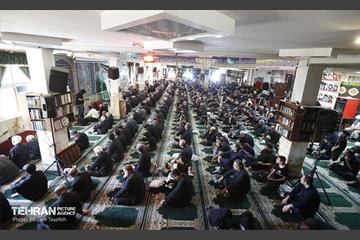 نماز جمعه عاشورایی در منطقه ۵ 11