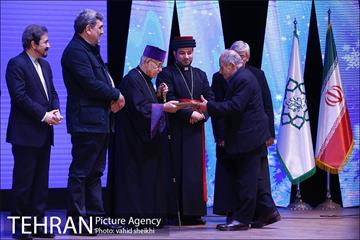 نشست  شهردار تهران با رهبران دینی،چهره های برجسته و شهروندان مسیحی آشوری و ارمنی 30