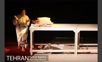 نمایش چرا که صدای تو با صدای من آشناست‎ 19