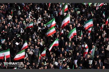 تشییع پیکر مطهر شهدای ناوشکن دنا 48