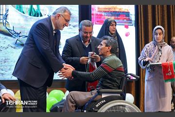 آئین تکریم و تجلیل از جانبازان سرافراز ۸ سال دفاع‌ مقدس 15
