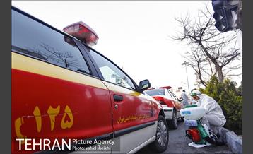 عملیات گسترده ضدعفونی خیابان ولیعصر (عج) توسط آتش نشانان تهران 4