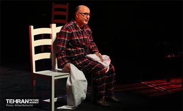 نمایش فرودگاه، پرواز شماره ۷۰۷‎‎