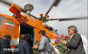 پرش چتربازان از برج میلاد تهران 5