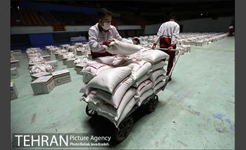 توزیع دوهزار بسته غذایی ویژه برای خانوارهای بالای ۵ نفر 12