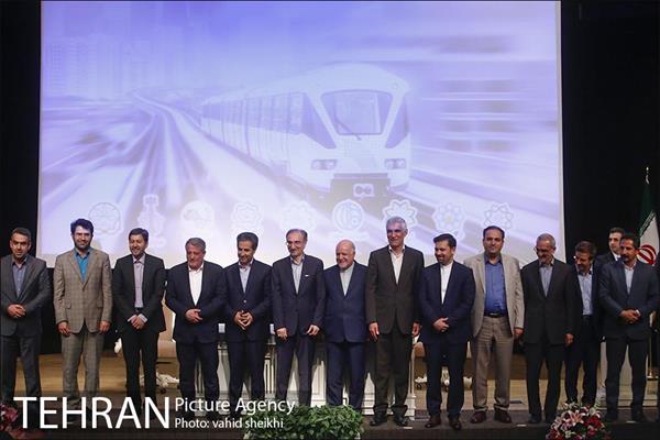 مراسم انعقاد قرارداد ریلی درون شهری 33