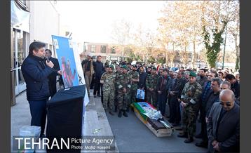 مراسم تشییع پیکر مهدی حبیبی فر 11