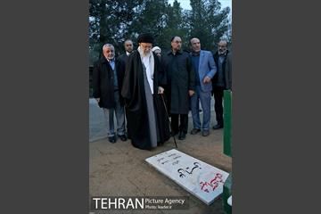 حضور رهبر انقلاب در مرقد مطهر امام راحل و گلزار شهدای بهشت زهرا 4