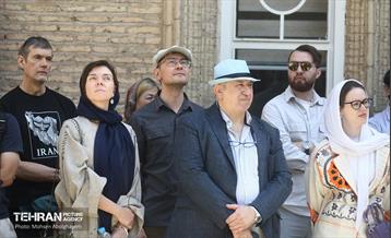 بازدید هیات دیپلماتیک از بناهای تاریخی منطقه ۱۲ 10