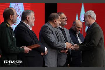 نخستین گردهمایی تجلیل از جانبازان پاسدار آزاده 13