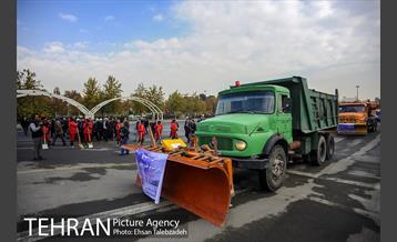 مانور ماشین آلات و تجهیزات ستاد برف روبی شهرداری تهران 11