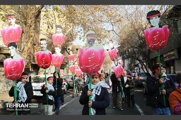 تشییع پیکر شهید گمنام در منطقه ۱۰