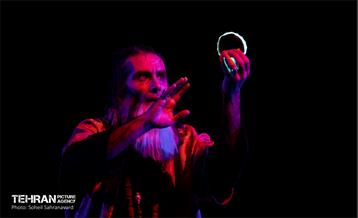 نمایش «سیب، فانوس، کشتی» 11