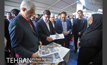 بازدید حسینی مکارم سرپرست شهرداری تهران ار نمایشگاه کتاب 39