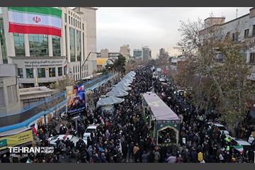 تشییع پیکر ۱۰۰ شهید مردمی و مدافع امنیت در تهران - 1 2