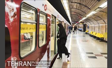 طرح فاصله گذاری اجتماعی در مترو تهران 27
