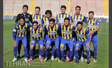 دیدار گسترش فولاد و پرسپولیس در لیگ برتر فوتبال 2