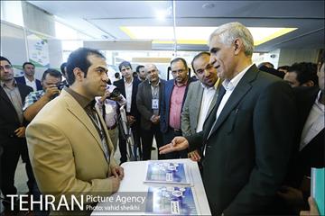 بازدید شهردار از نمایشگاه دستاوردهای معاونت توسعه منابع  انسانی شهردار تهران 7