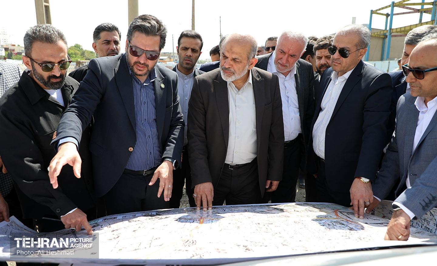 بازدید وزیر کشور از پروژه‌های منطقه 18 23