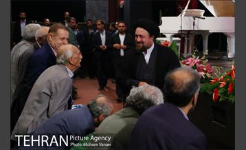 مراسم تجلیل از فعالیت های فرهنگی و هنری قالیباف 26
