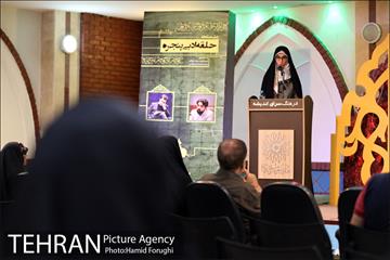 دومین حلقه ادبی پنجره در فرهنگسرای اندیشه 19