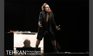 نمایش هملت‎ 13