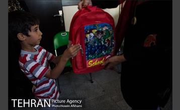 توزیع لوازم التحریر توسط گروه پردیس پایان کارت خوابی‎ 10