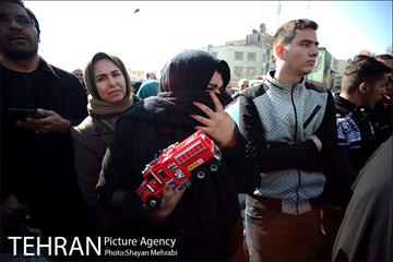 تشییع شهدای آتش نشان با حضور مردم  13