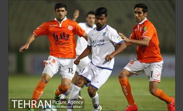 دیدار سایپا و گسترش فولاد در لیگ برتر فوتبال 23