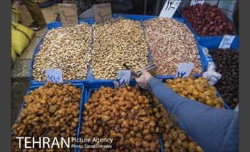 خیابان پانزده خرداد در روزه های پایانی سال‎ 6