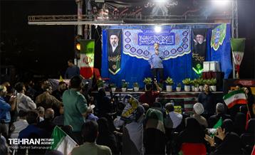 حضور شهردار تهران در تجمع شبانه میدان سما
