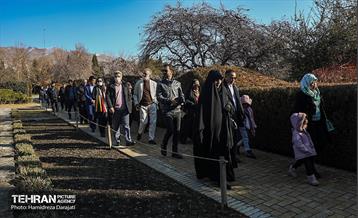 تور تهرانگردی ویـژه خانواده دیپلماتیک در منطقه 22