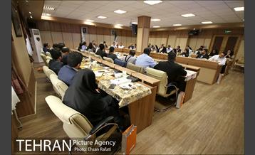 جلسه شورای روابط عمومی معاونت ها و مناطق ۲۲ گانه با حضور دکتر حجت الله میرزایی