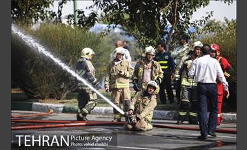 آتش سوزی در کارخانه رنگ  13