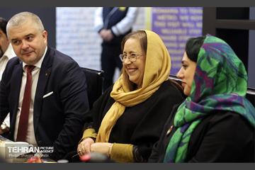 افتتاح نمایشگاه عکس رومانی در ایستگاه مترو تجریش 24