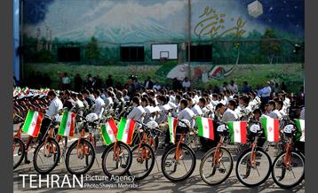 طرح اعطای دوچرخه شهری توسط شهردار تهران به دانش آموزان 40