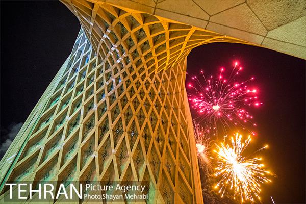 ویدئومپینگ و نور افشانی میدان آزادی به مناسب سالروز پیروزی انقلاب اسلامی 35