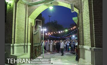 یک لقمه مهربانی در امام زاده علی اکبر 11