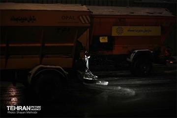 بارش برف زمستانی در معابر شمالی پایتخت - 1 39