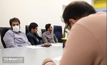 اولین روز داوری محصولات ارائه شده به کندو 17